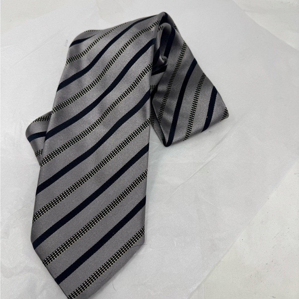 Brioni Gray and Black Striped Tie
